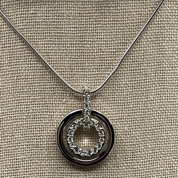 Swarovski Crystal Necklace 14-16" Adjustable with Original Box & Certificate - Picture 2 of 16